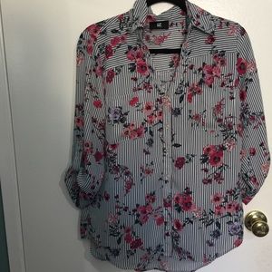 FLORAL STRIPPED LONG SLEEVED BLOUSE. LIKE NEW.